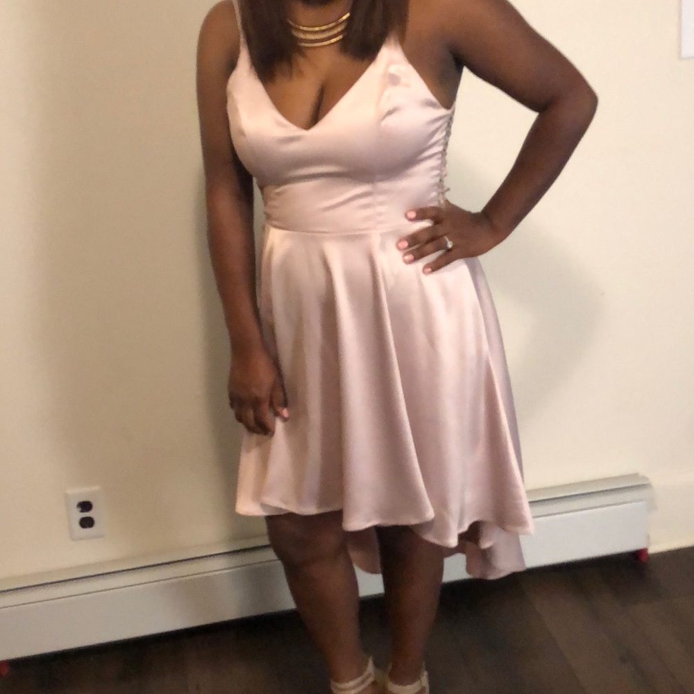 Size 13 pink dress. Perfect for any ocassion